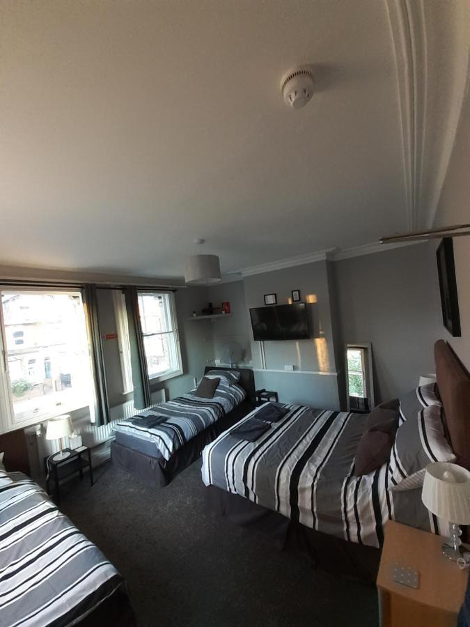 Caversham Lodge Reading Esterno foto
